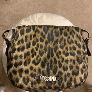 Moschino Redwall Vintage Shoulder Bag Leopard